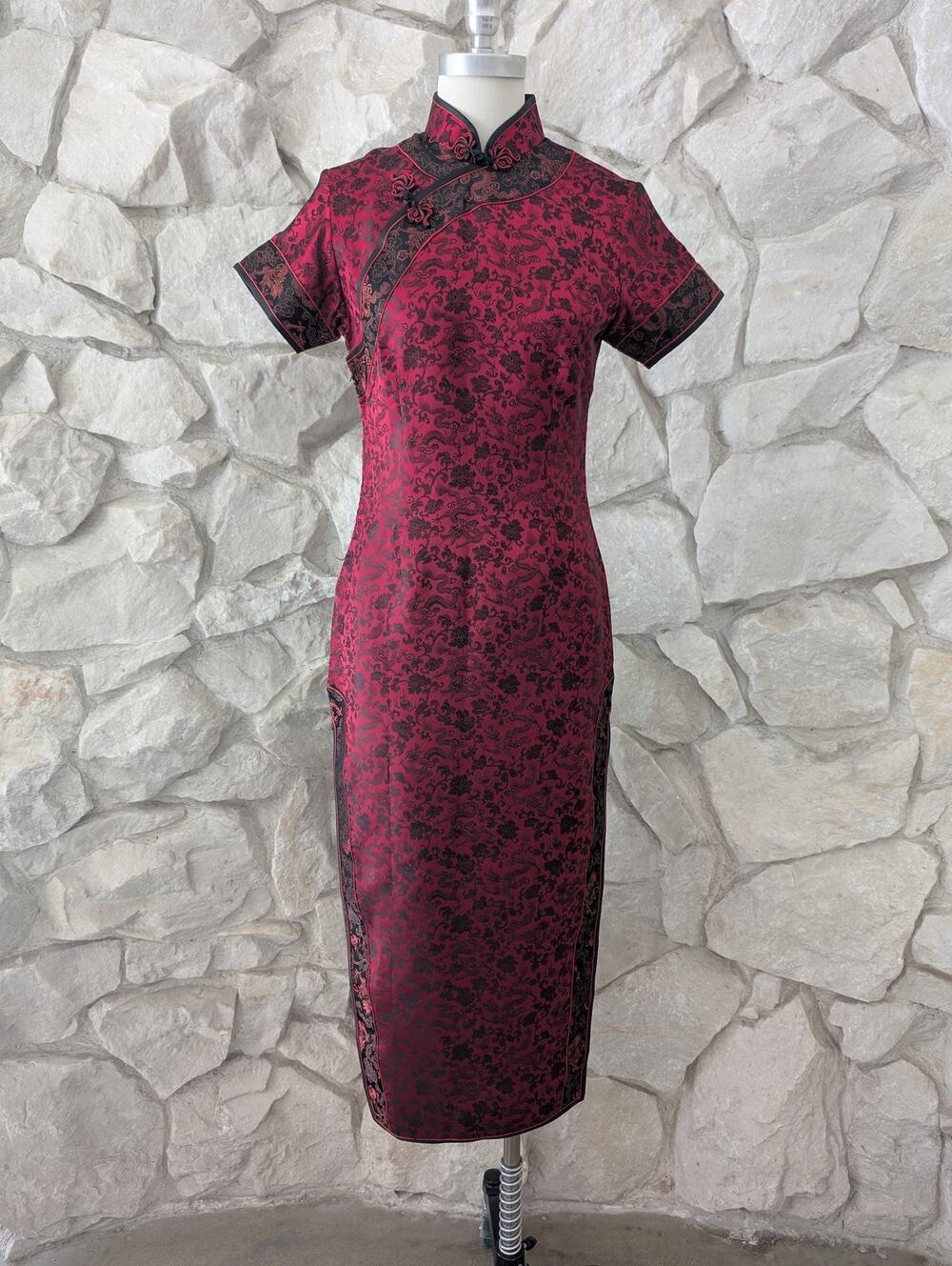 Vintage Asian Dress with Mandarin Collar Cheongsam XS to Small